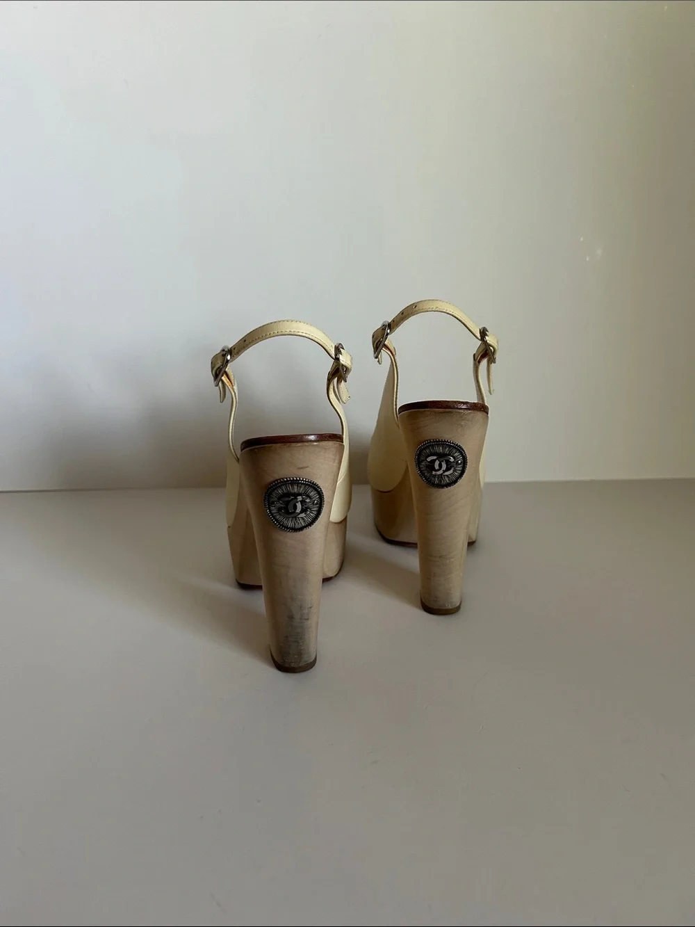 CHANEL Cream Leather Peep-Toe Platform Slingbacks